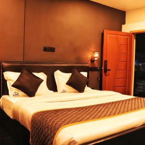 204-Black view room 🏔️🌄(Deluxe double view room)